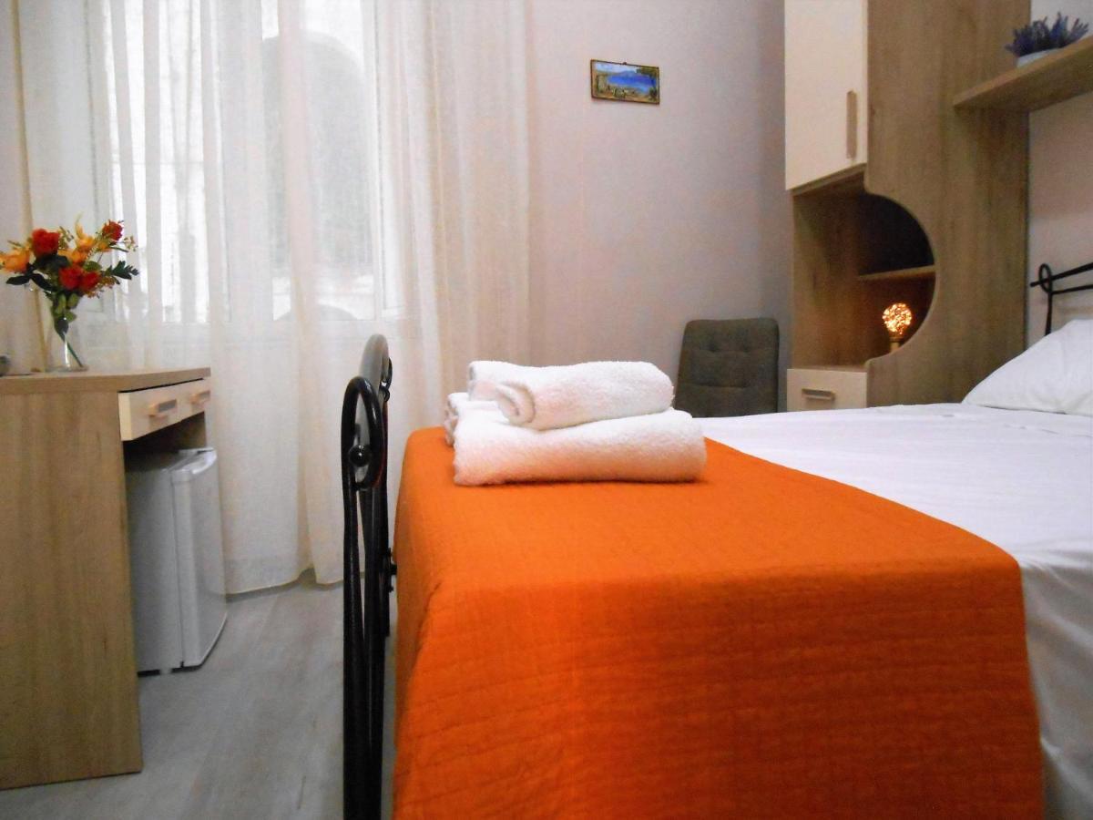 Essenza Di Napoli Bed & Breakfast Exterior photo