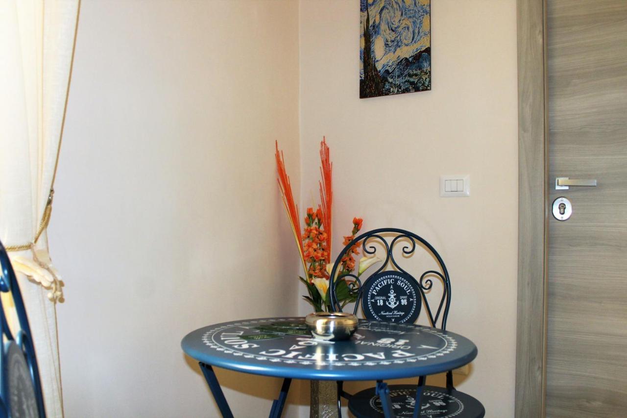 Essenza Di Napoli Bed & Breakfast Exterior photo