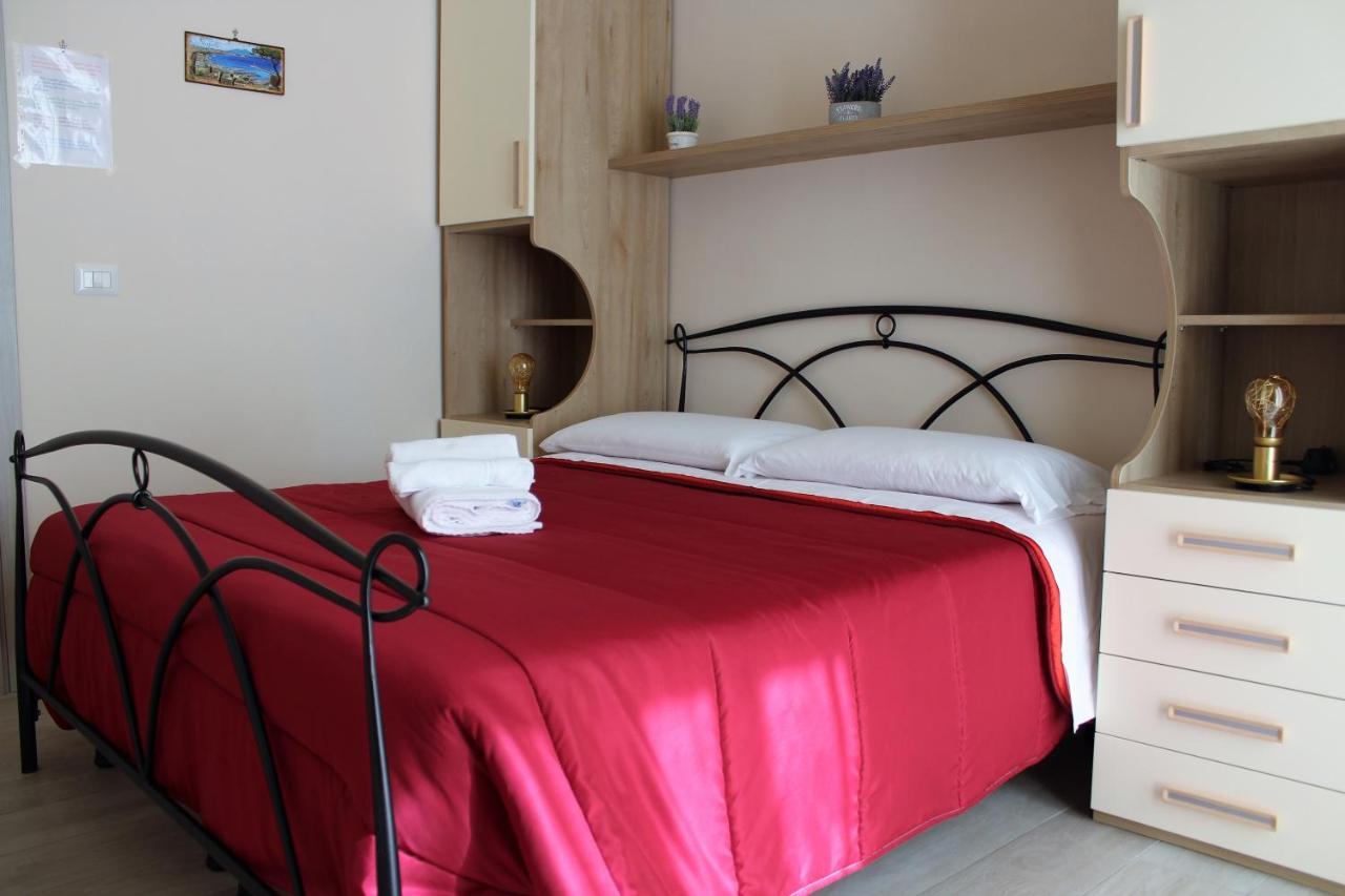 Essenza Di Napoli Bed & Breakfast Exterior photo